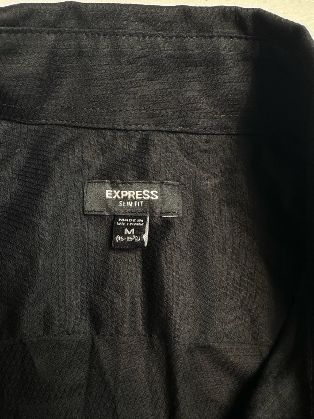 NEW Express Dress Shirt Mens Medium‎ 15.5 32/33 Black Slim Textured Long Sleeve - Picture 5 of 7